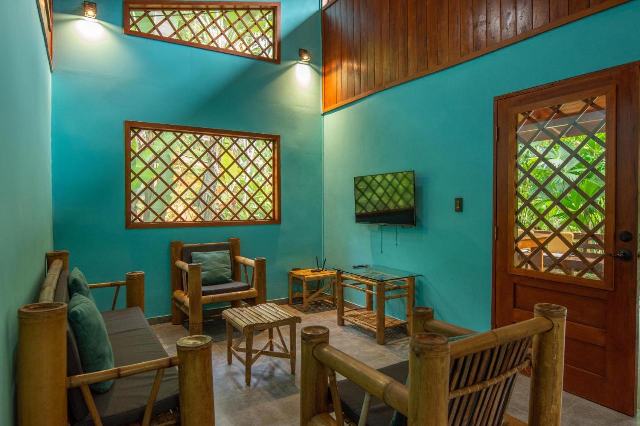Villa Pina Dorada Dependencia Del Hotel Casa Merlin Puerto Viejo de Talamanca Экстерьер фото