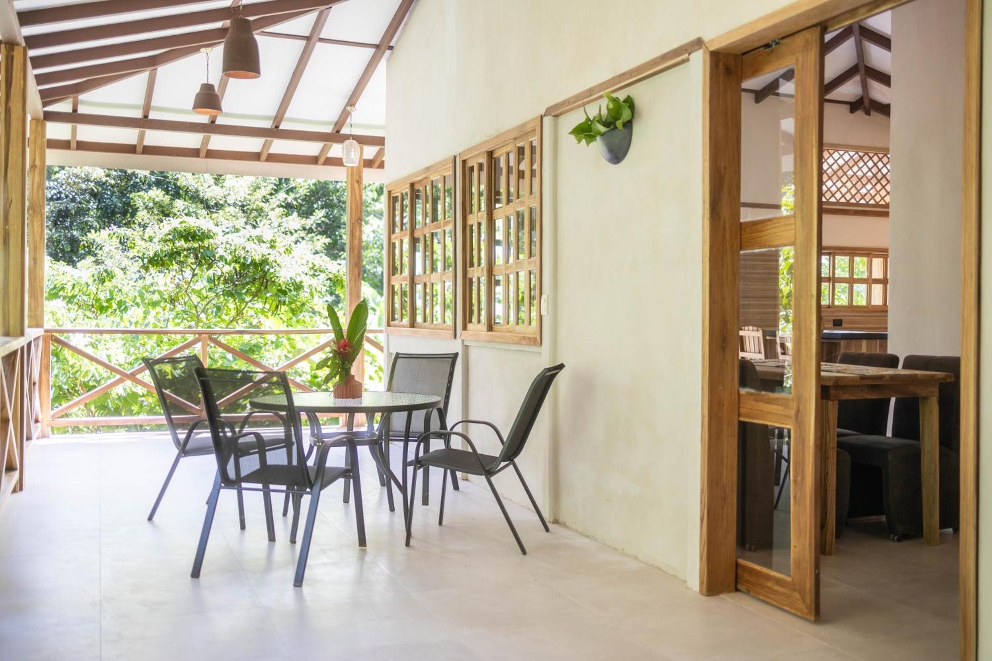 Villa Pina Dorada Dependencia Del Hotel Casa Merlin Puerto Viejo de Talamanca Экстерьер фото